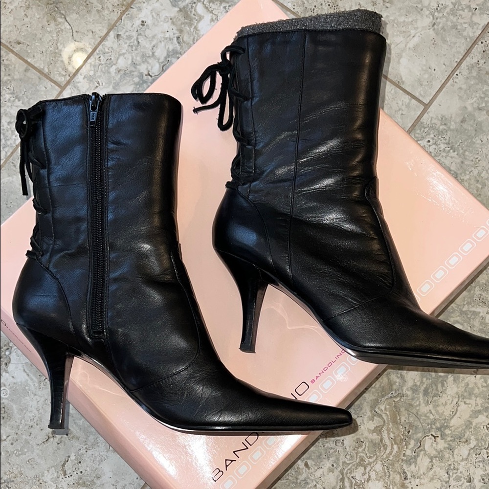 Bandolino Black Heeled Boots with Stiletto Elegance